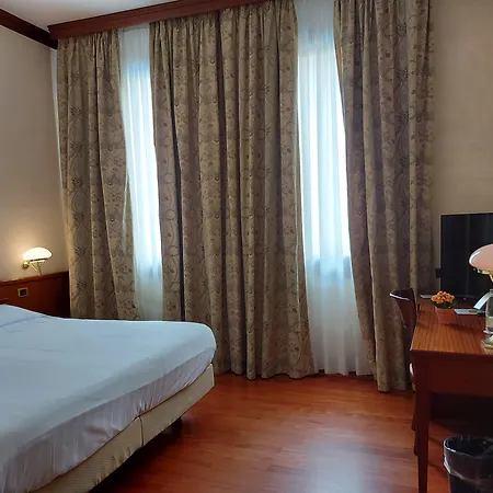 Phi Dei Medaglioni Hotel 4*