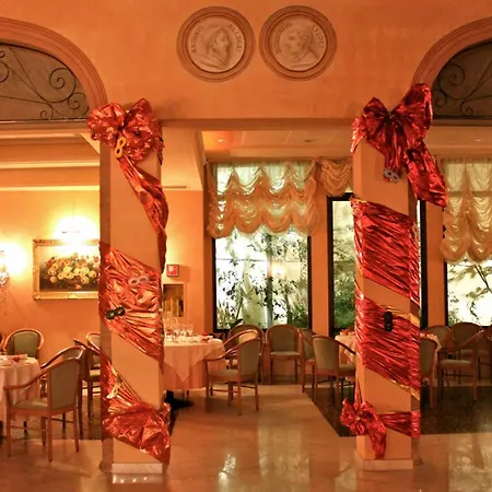 Phi Dei Medaglioni Hotel 4*