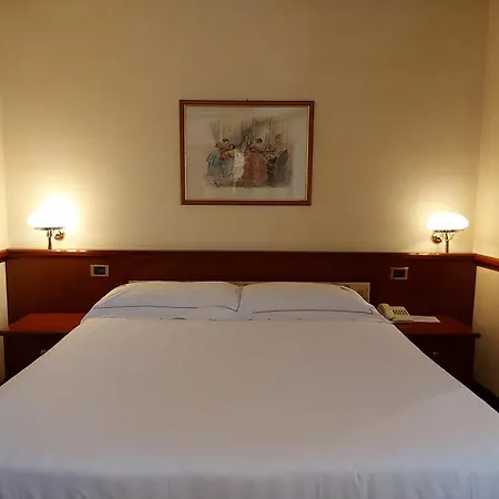 Phi Dei Medaglioni 4*