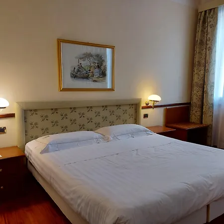 Phi Dei Medaglioni Hotel Correggio
