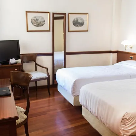 Hotel Phi Dei Medaglioni 4*