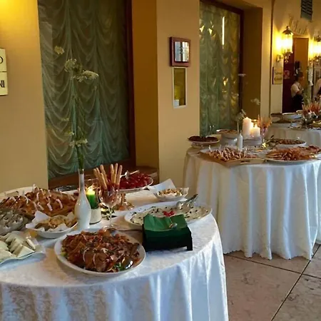 Phi Dei Medaglioni 4* Correggio