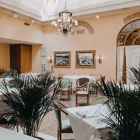 Hotel Phi Dei Medaglioni Correggio