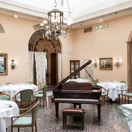 Phi Dei Medaglioni Hotel Correggio