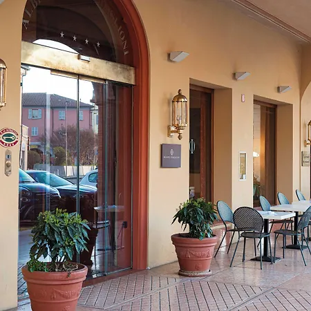 Phi Dei Medaglioni Correggio