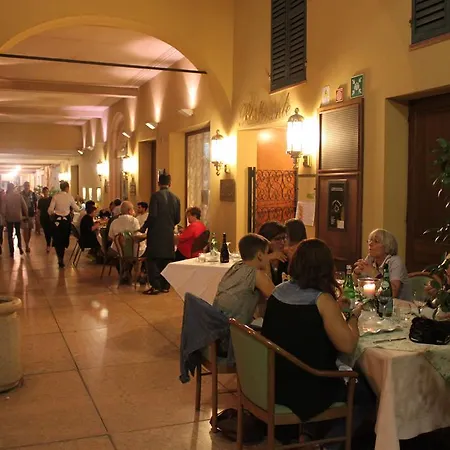 Phi Dei Medaglioni Hotel 4*