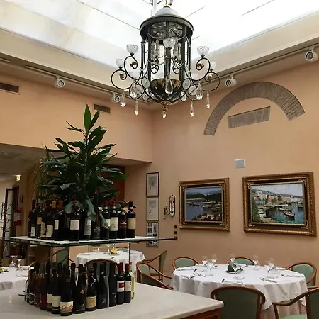 Phi Dei Medaglioni 4* Корреджио