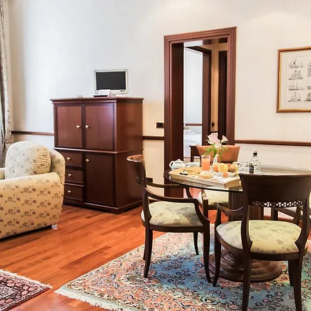 Phi Dei Medaglioni 4*