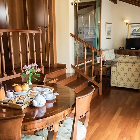 Phi Dei Medaglioni 4* Correggio