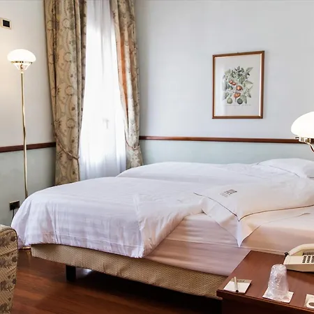 Phi Dei Medaglioni Hotel 4*