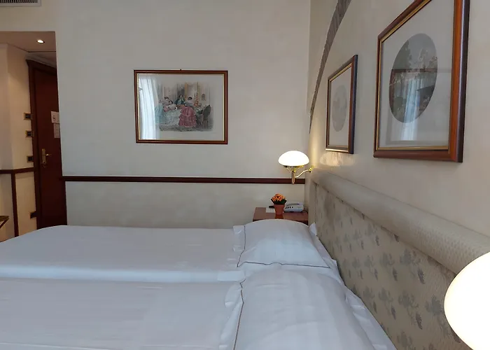 Phi Dei Medaglioni 4* Корреджио