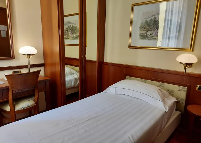 Phi Dei Medaglioni 4* Correggio