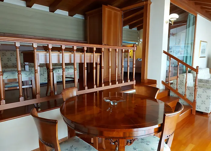 Phi Dei Medaglioni 4*