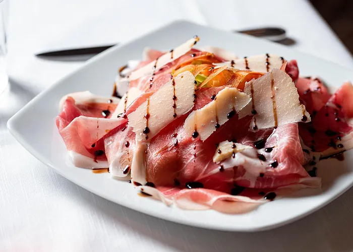 Phi Dei Medaglioni 4*