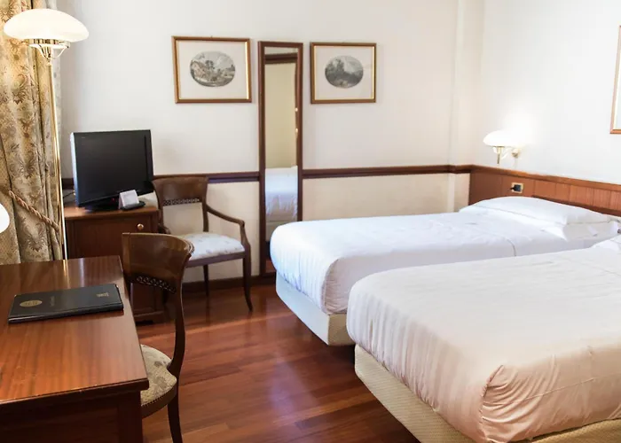 Отель Phi Dei Medaglioni 4*