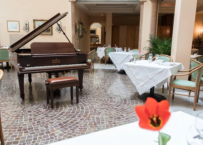 Phi Dei Medaglioni 4*