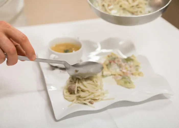 Phi Dei Medaglioni Корреджио