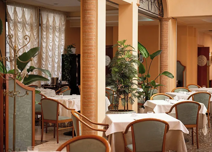 Phi Dei Medaglioni 4*