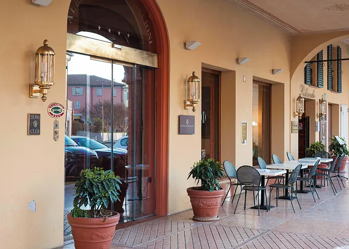 Phi Dei Medaglioni Correggio