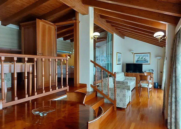 Hotel Phi Dei Medaglioni Correggio