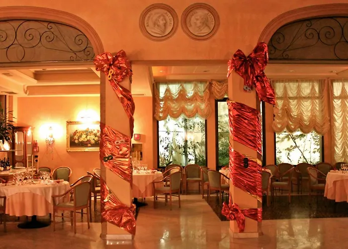 Phi Dei Medaglioni Отель 4*